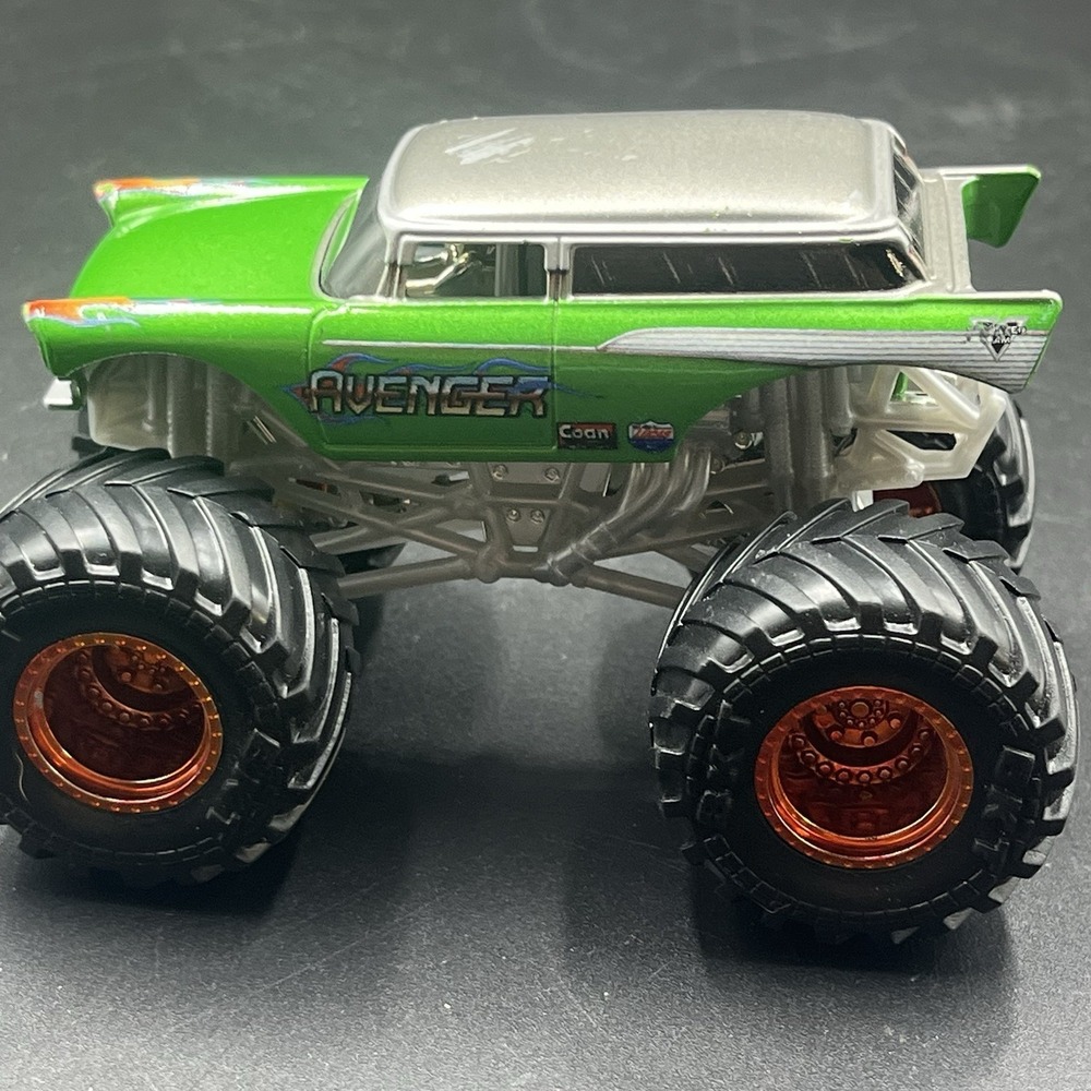 Monster Jam Series 5 Avenger World Finals 1:64 - Loose - RARE‎ (b)